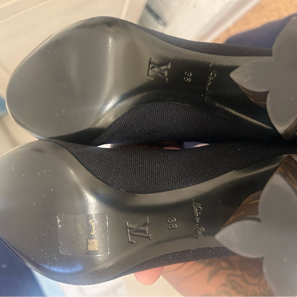 Louis Vuitton knit ankle boots sz 38 euro size 38 women’s - Picture 12 of 16